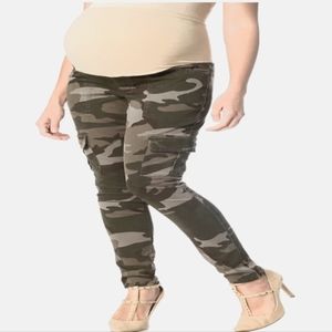 Maternity Camouflage